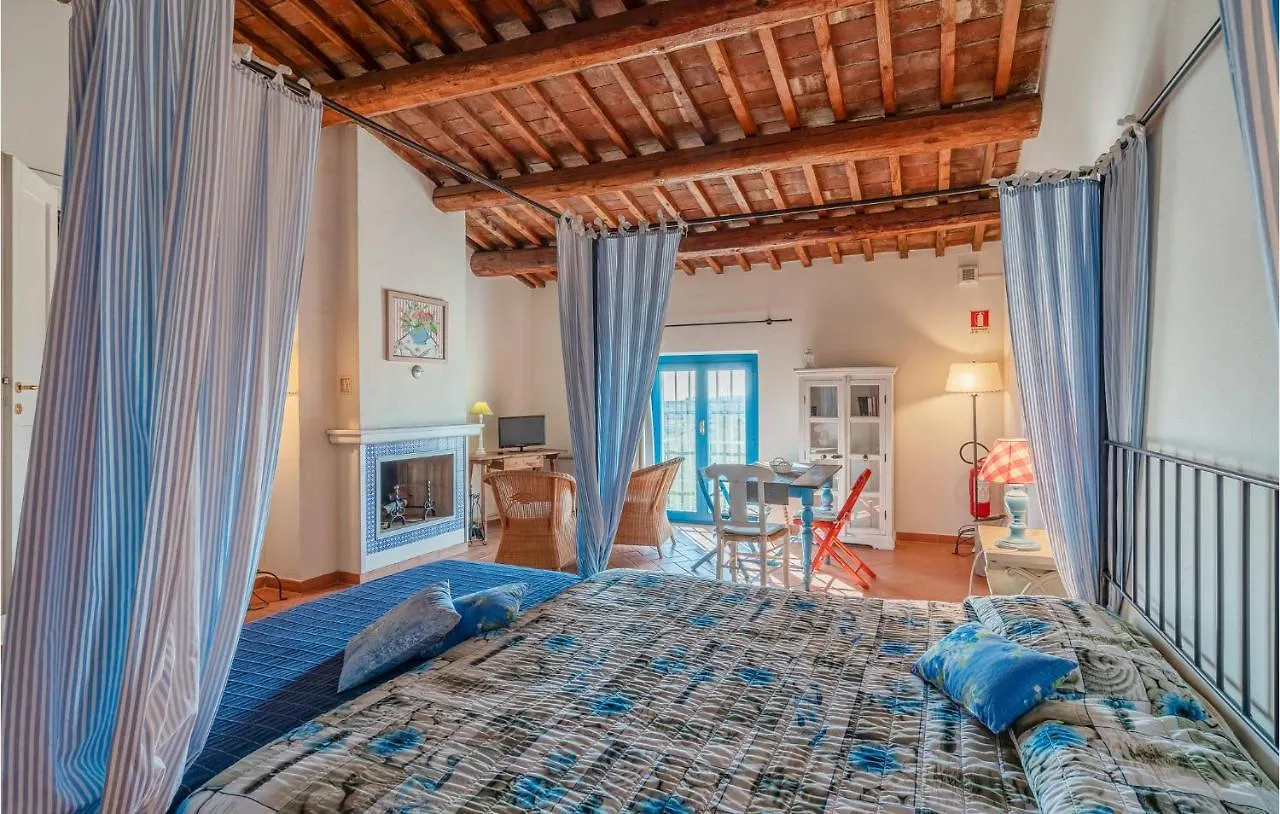 3 Bedroom Amazing Apartment In Lazzeretto