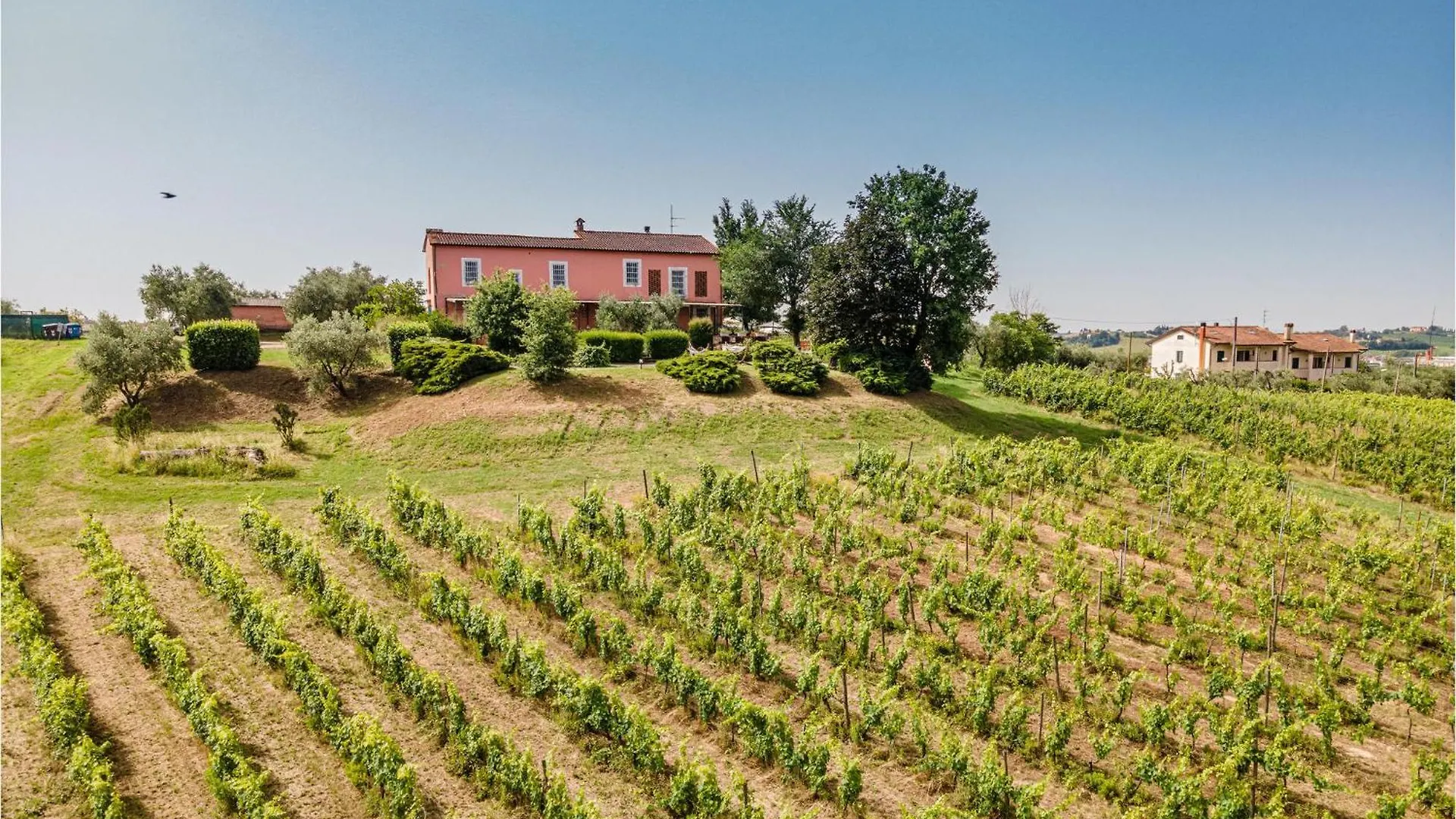 3 Bedroom Amazing Apartment In Lazzeretto